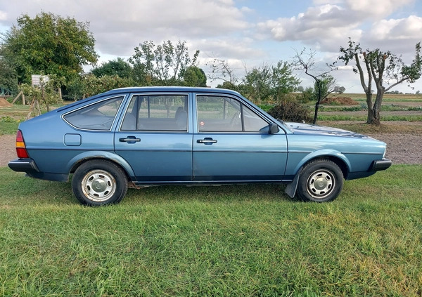 Volkswagen Passat cena 10000 przebieg: 150000, rok produkcji 1983 z Góra małe 106